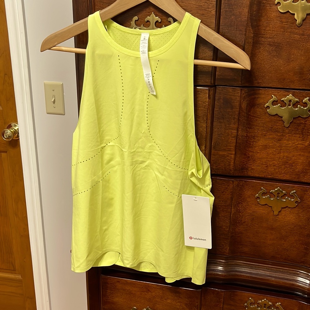 Lululemon tank size 6 new